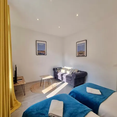 Brigitte Monaco Parking Et Terasse Beausoleil