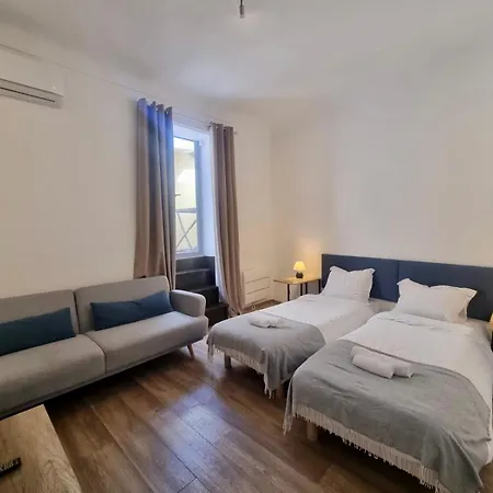 Brigitte Monaco Parking Et Terasse Beausoleil