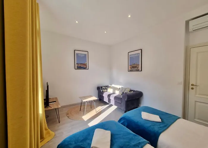 Brigitte Monaco Parking Et Terasse Beausoleil