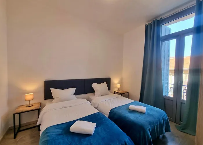 Brigitte Monaco Parking Et Terasse Beausoleil