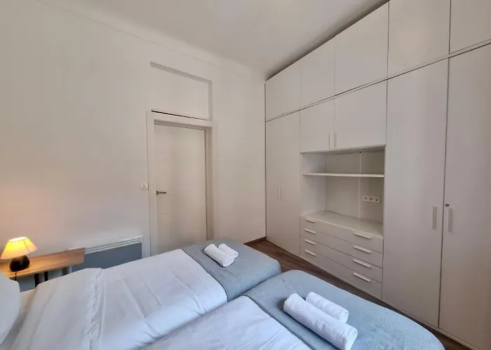 Brigitte Monaco Parking Et Terasse * Beausoleil